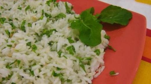 recipe image Arroz com amendoim e rúcula