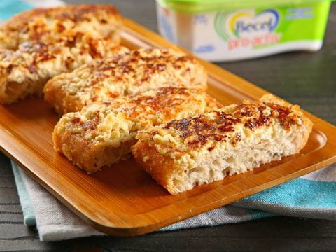 recipe image Torrada Tostada com Becel Cream