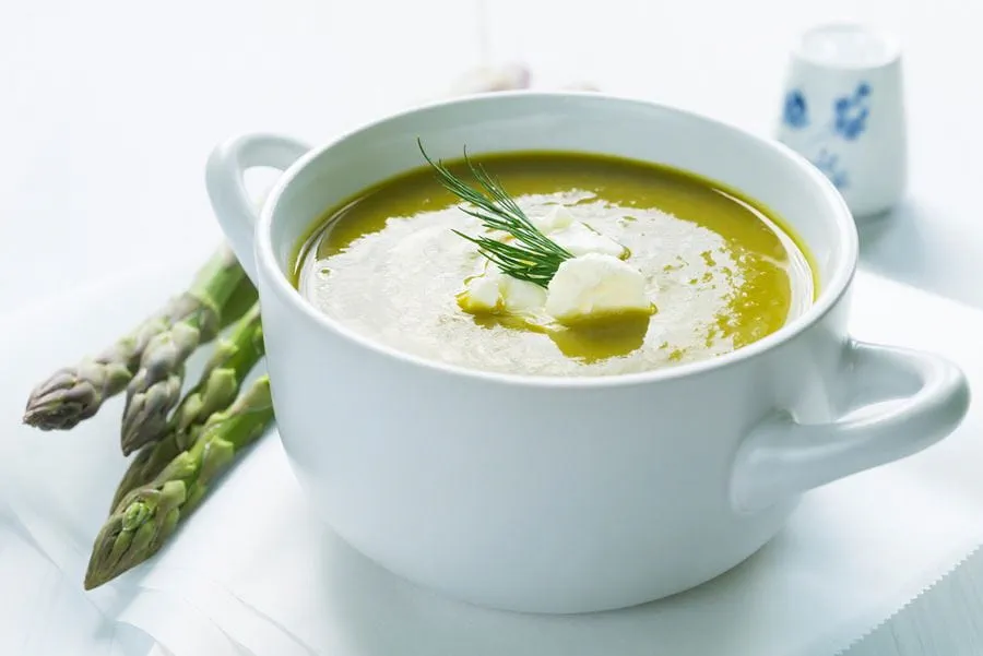recipe image Creme de aspargos com nozes