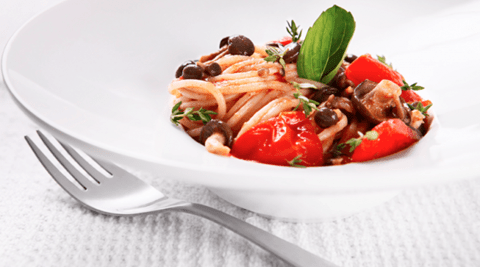 recipe image Espaguete integral com tomate e shimeji